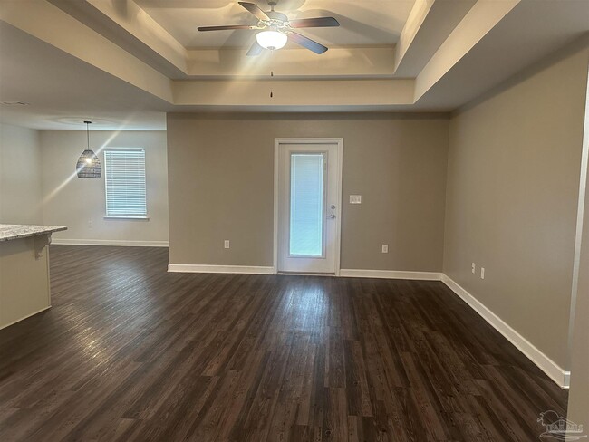 Building Photo - 5740 San Gabriel Dr