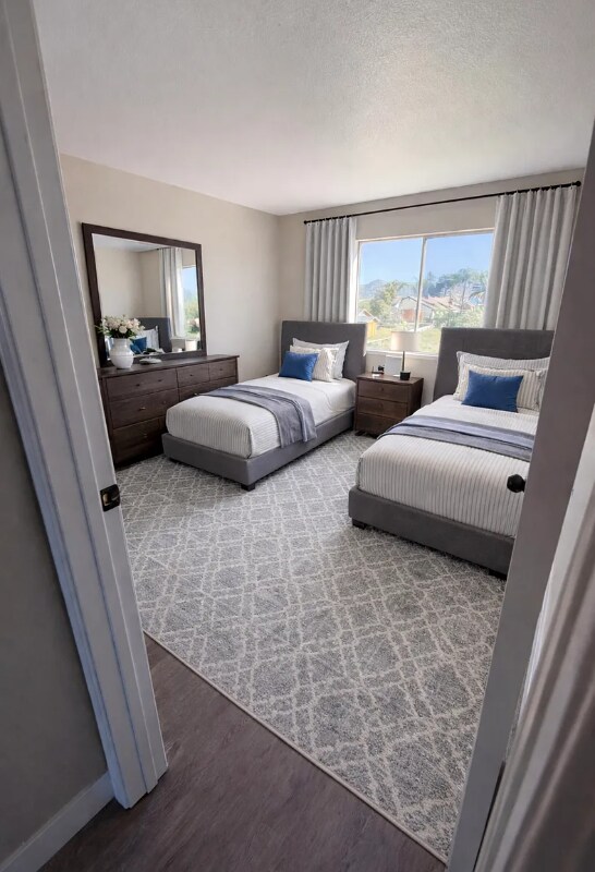 Building Photo - 21910 Hansen Ave