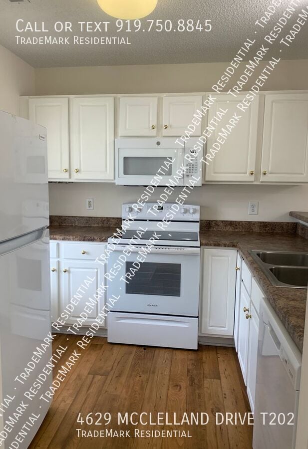 Building Photo - 4629 McClelland Dr