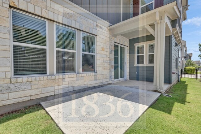 Building Photo - 13621 Defiance Pass