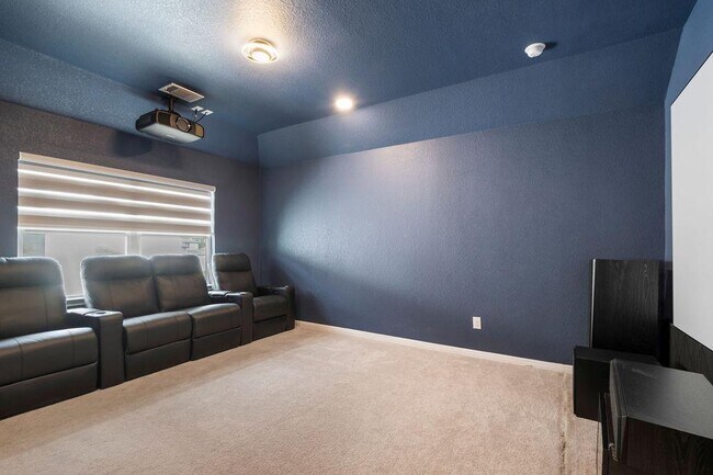 Building Photo - 920 Villa Rialto View