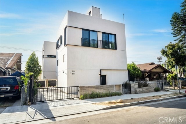 Building Photo - 119 S Coronado St