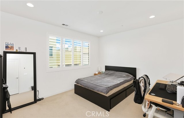 Building Photo - 166 Novel