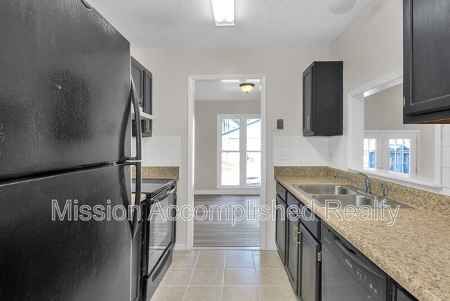 Building Photo - 7345 Pebblebrook Dr