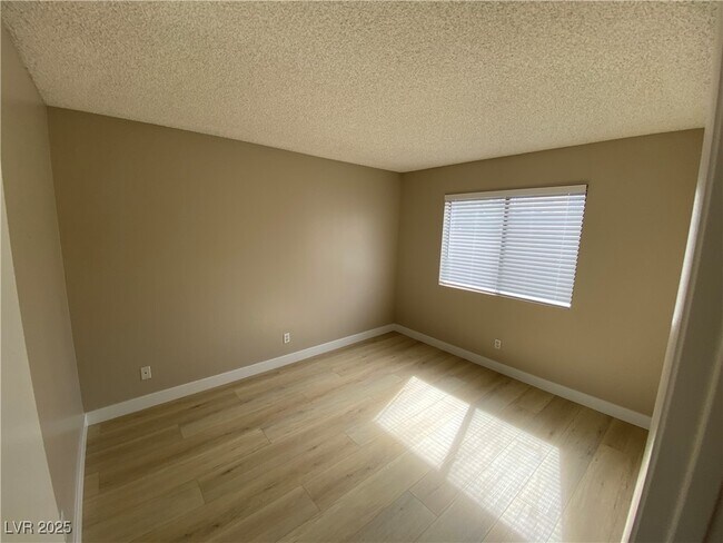 Building Photo - 376 Legacy Dr