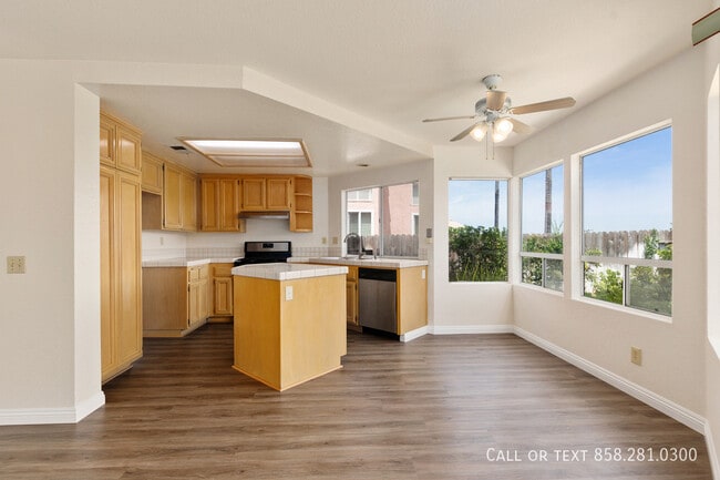 Building Photo - 8418 Calderon Ct