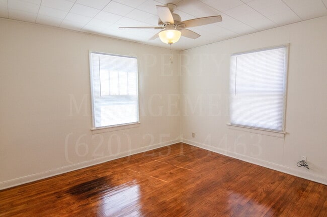 Building Photo - 2 Bedroom 1 Bath