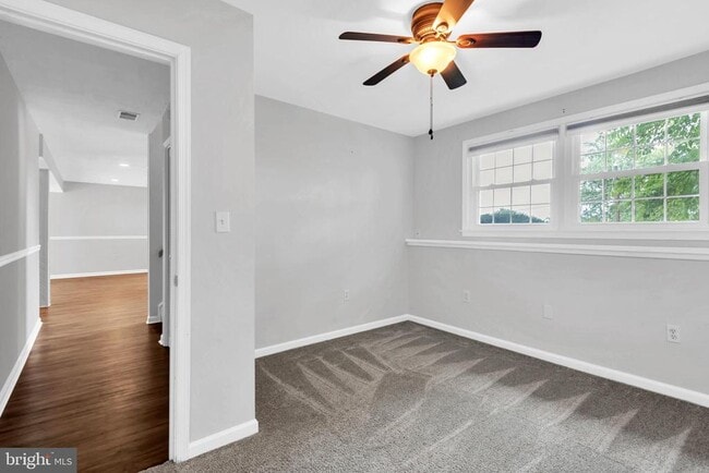 Building Photo - 644 Jasontown Rd