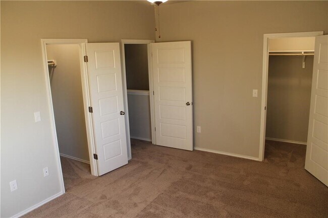 Building Photo - 1220 Garland Rd