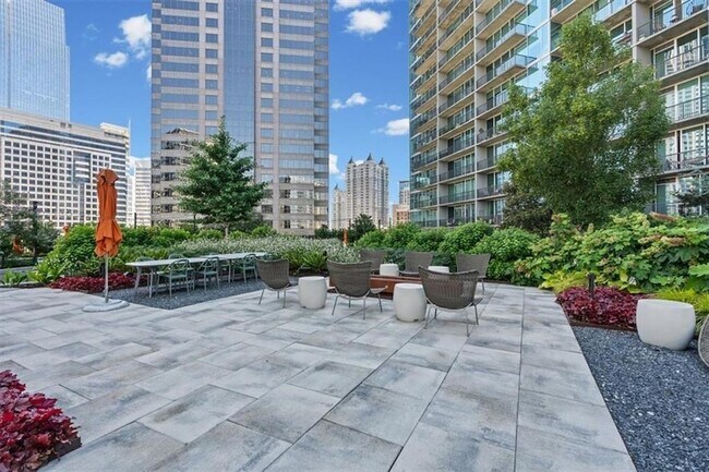 Building Photo - 1080 Peachtree St NE