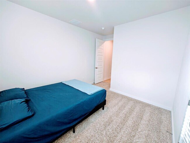 Building Photo - 228 Mystic Cyn Ln