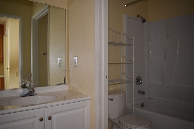 Building Photo - 1317 Rice Ln