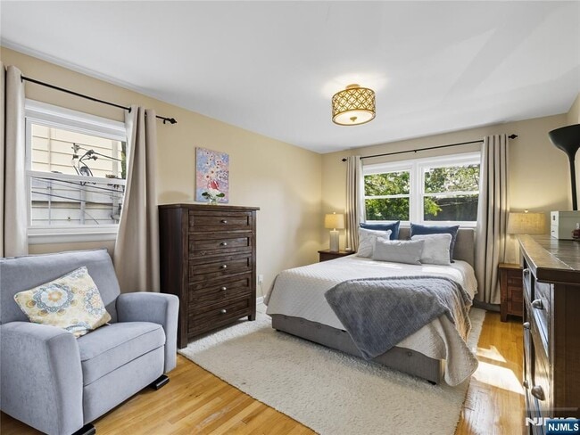 Building Photo - 197 Fairview Ave