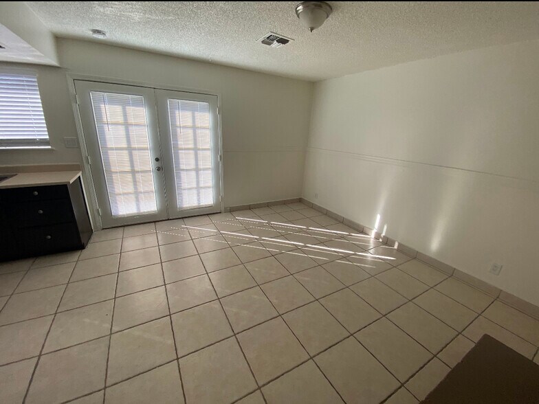 Building Photo - 5613 Deal Dr