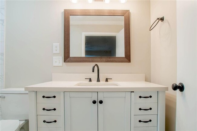 Building Photo - 126 Warm Springs Cir