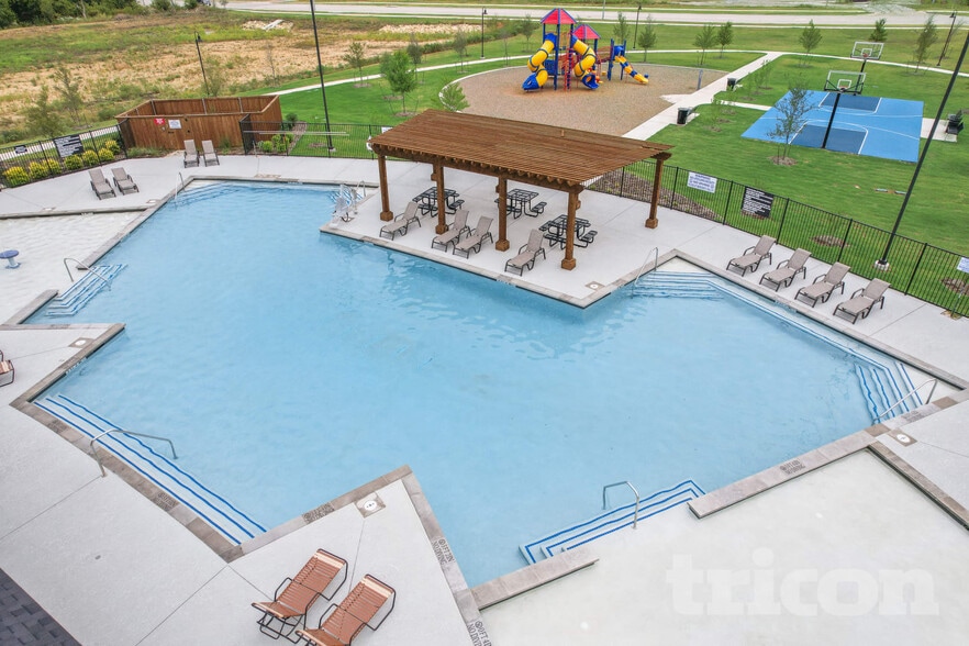 Building Photo - 15201 Bullfighter Blvd