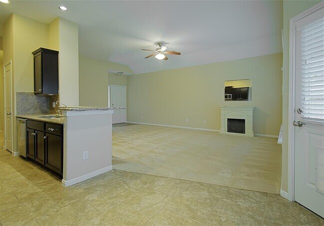 Building Photo - 21506 Cotton Valley Ln