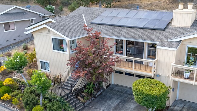 Building Photo - Breathtaking views of Hood Mountain and Su...