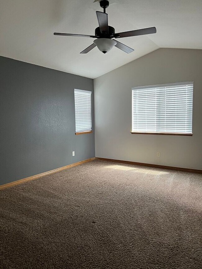 Building Photo - Spacious 5-Bedroom Home with Finished Basement and 3-Car Garage in Wellington