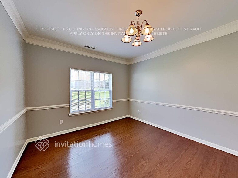 Building Photo - 1506 Peachcroft Rd