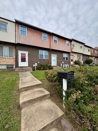 Building Photo - Charming 3 Bedroom/2 Bathroom in Essex, MD!