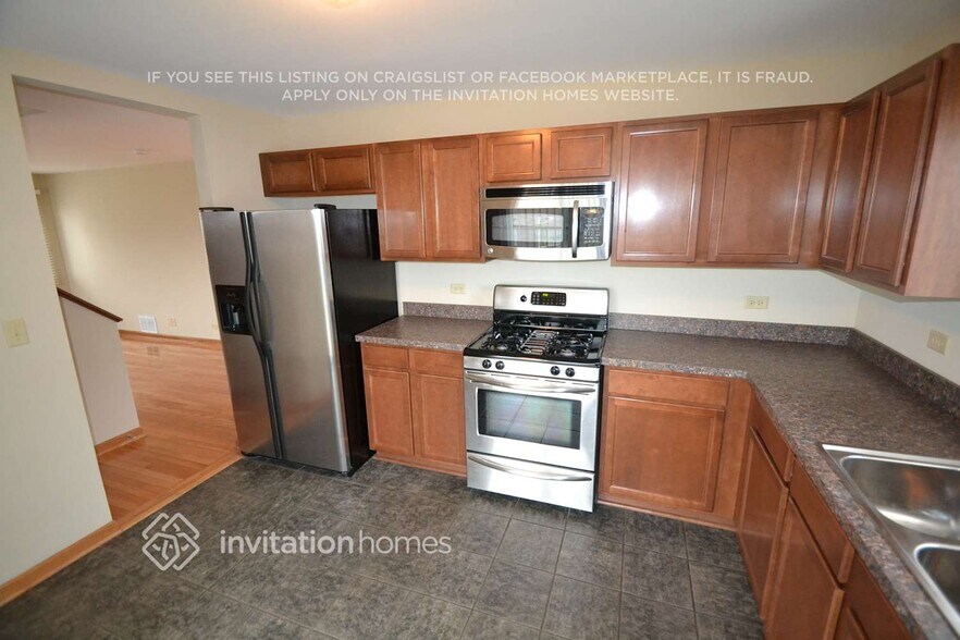 Building Photo - 328 Christine Ln