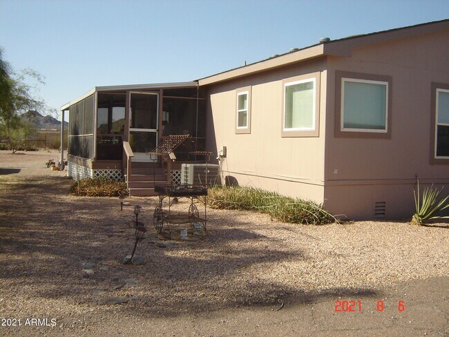 Building Photo - 51504 W Donald Dr