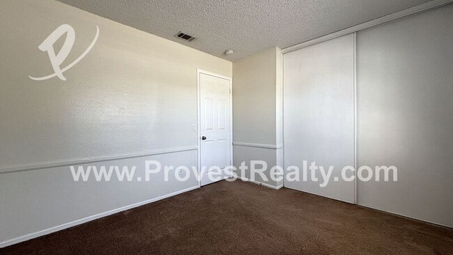 Building Photo - 13496 Vail Cir