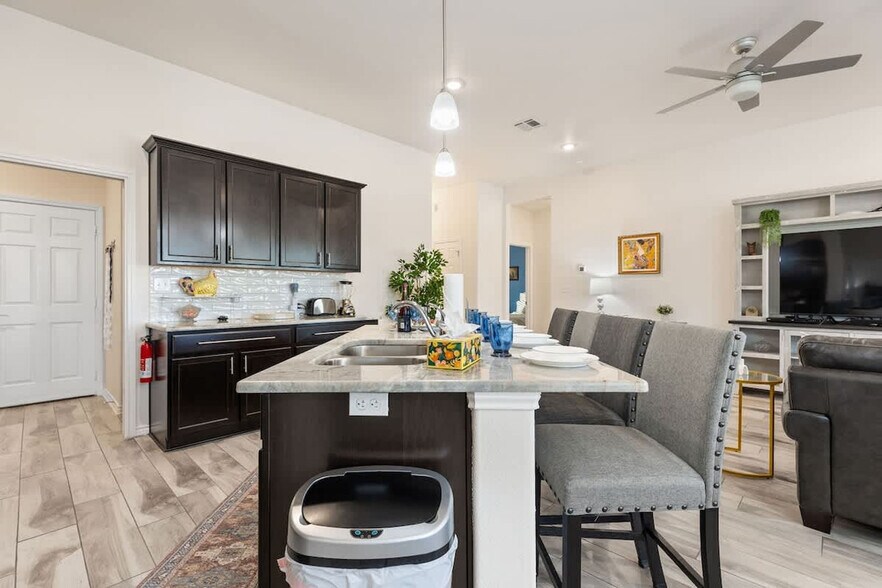 Building Photo - 1025 Monte Verde Dr