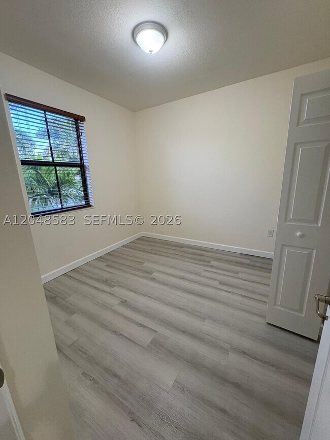 Building Photo - 17460 SW 153rd Ave
