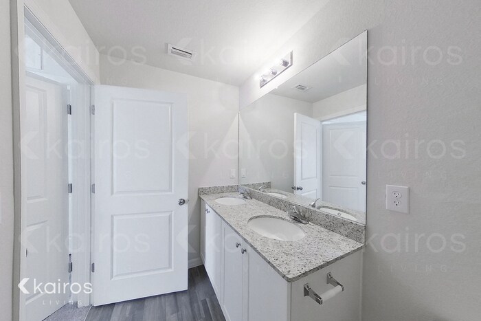 Building Photo - 2227 NW 11th Ct