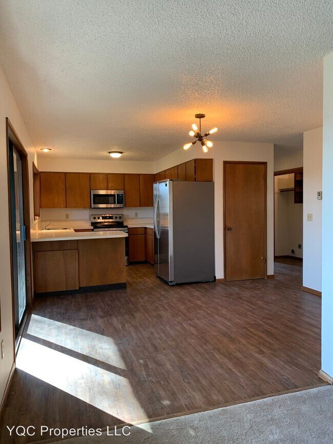 Building Photo - 1504 NE 115th St