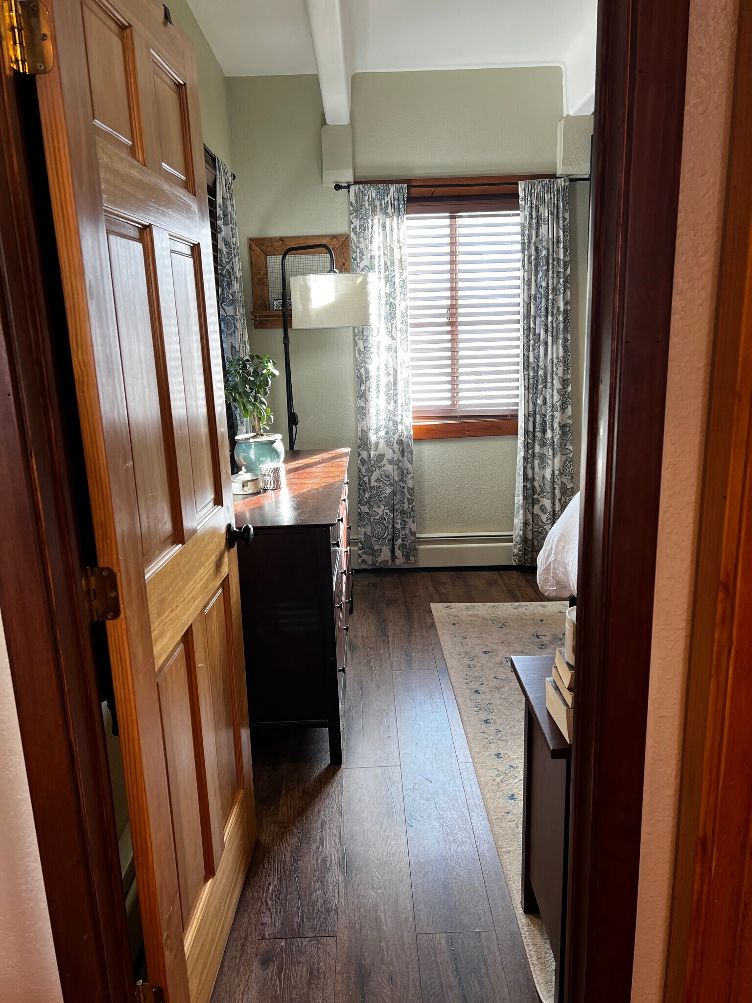 Building Photo - 303 Overlook Dr