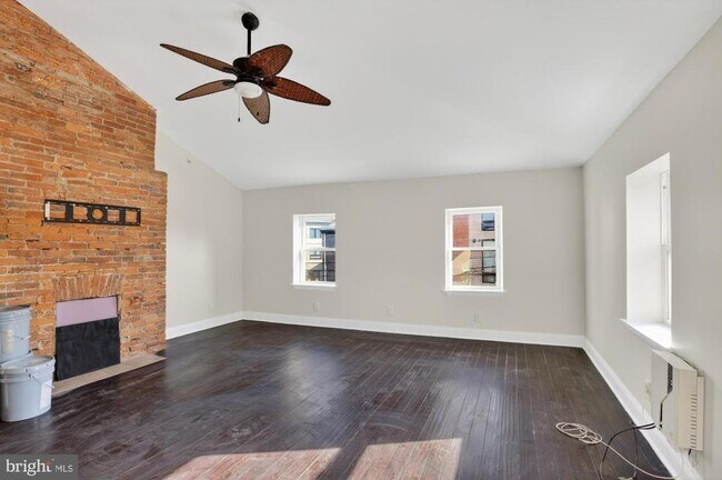 Building Photo - 1600 Frankford Ave