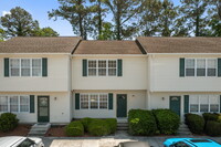 Building Photo - Available Now! 2 Bedroom, 2.5 BathTownhome...