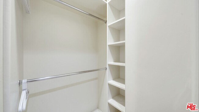 Building Photo - 1447 San Ysidro Dr