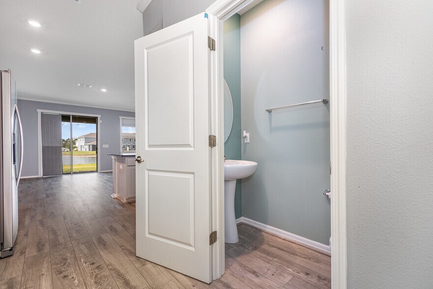Building Photo - 11638 Woodleaf Dr