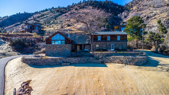 Building Photo - 850 Shelton Rd