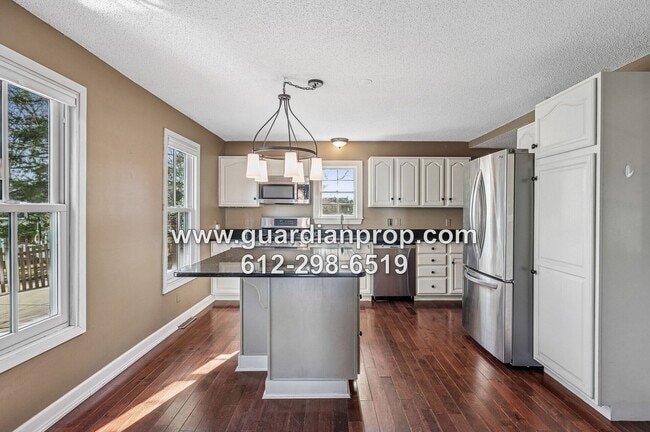 Building Photo - House Near Downtown Stillwater Available Now, Hardwood Floors, Updated Kitchen, Fenced Yard