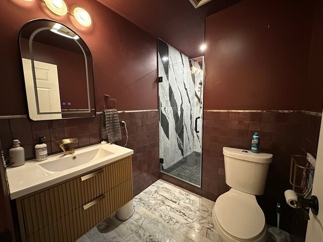 Building Photo - 66 St James Pl