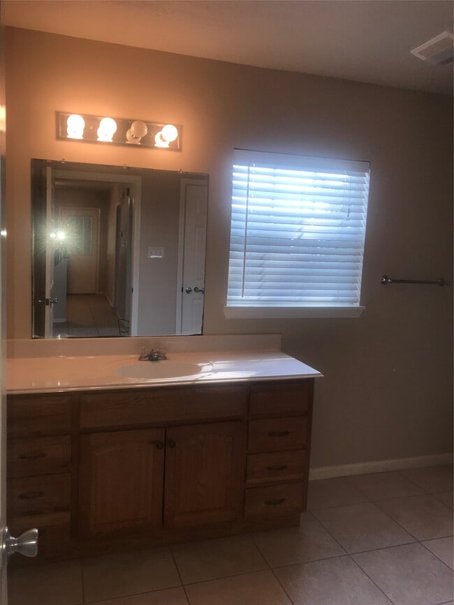 Building Photo - 2443 Precinct Line Rd