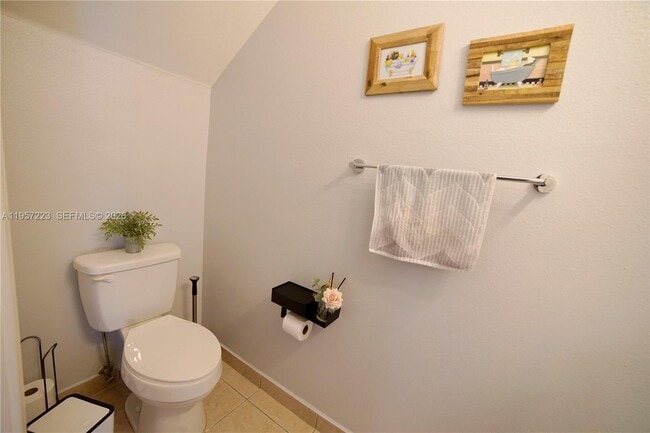 Building Photo - 8360 SW 27th St