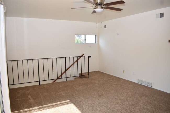Building Photo - 512-516 N CITRUS AVENUE