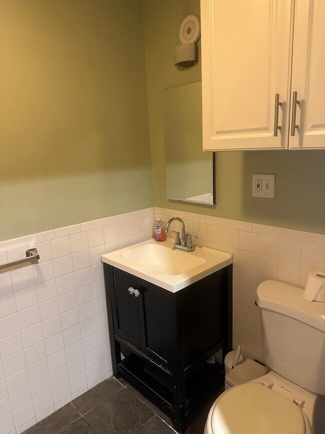 Building Photo - 104 N Lehigh Ave