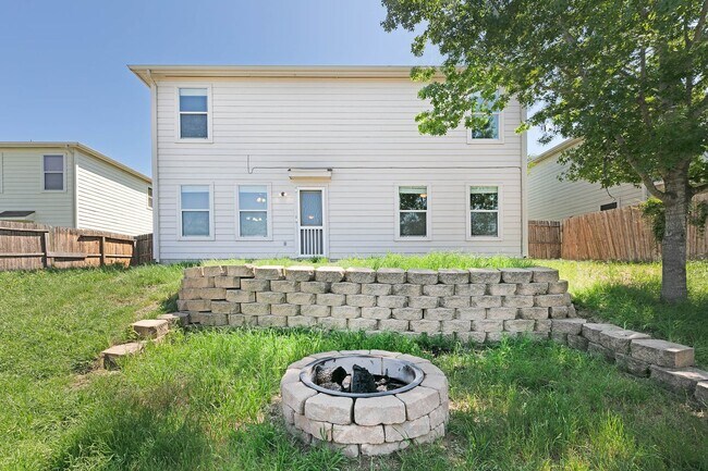 Building Photo - Rare 5 Bedroom Home Available for Immediate Move In w/downstairs Master Bedroom