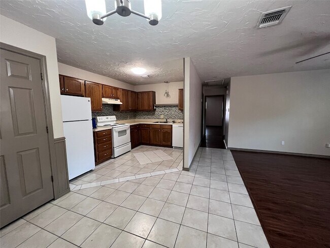Building Photo - 11913 Metmora Ct