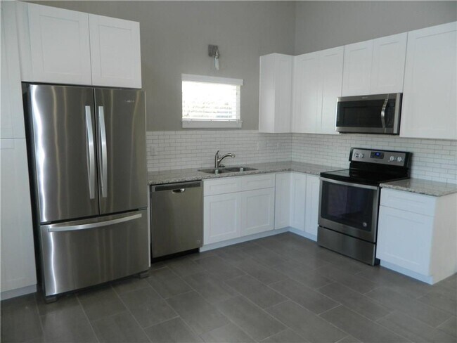Building Photo - 4401 Hank Ave