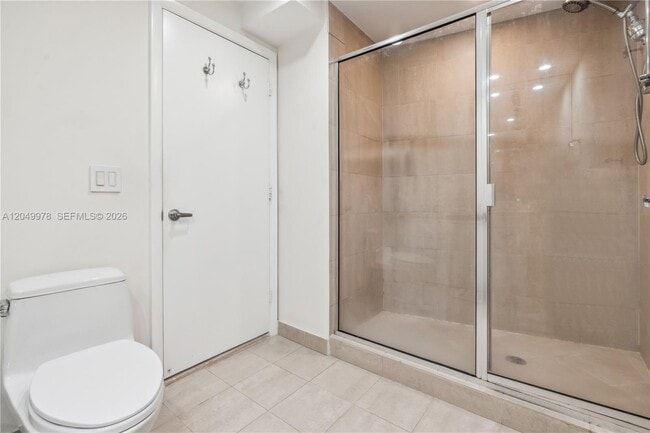 Building Photo - 7700 Collins Ave