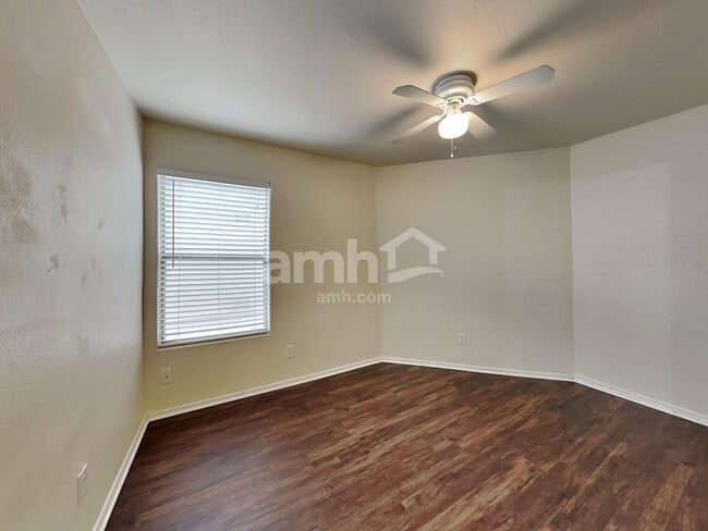 Building Photo - 12837 W Edgemont Ave
