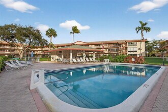 Building Photo - 5300 Washington St